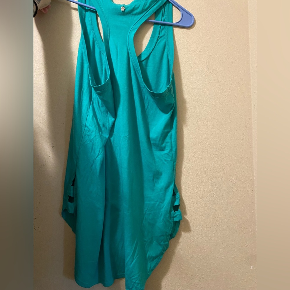 Fabletics tank - Picture 3 of 5